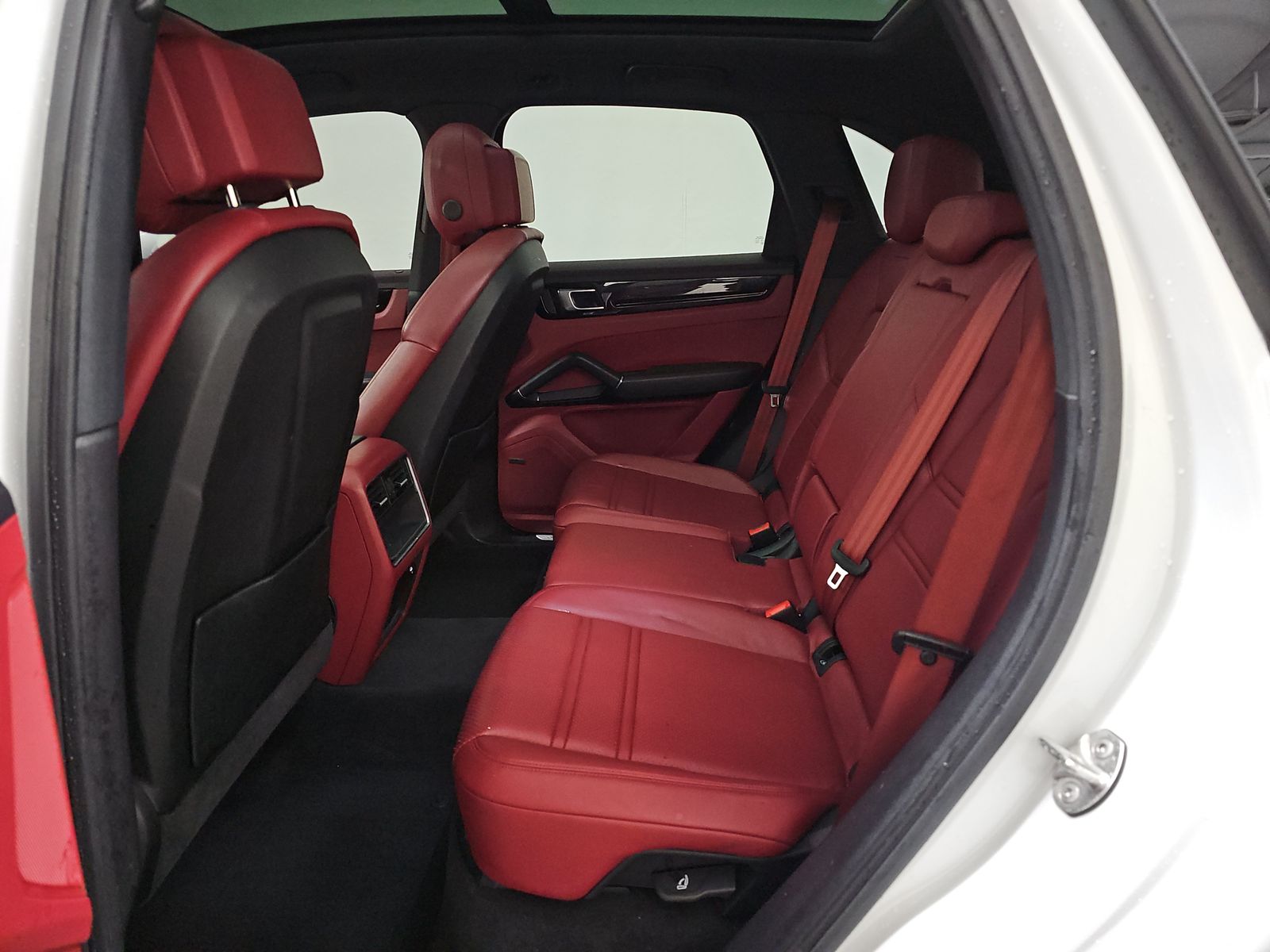 2023 Porsche Cayenne Platinum Edition AWD