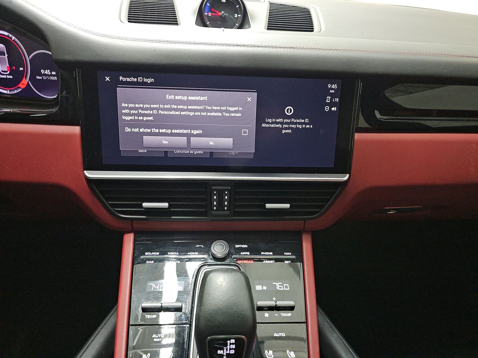 2023 Porsche Cayenne Platinum Edition AWD