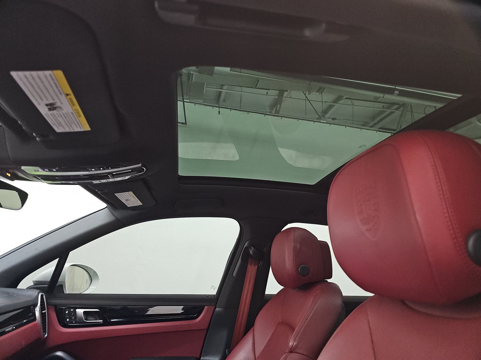 2023 Porsche Cayenne Platinum Edition AWD