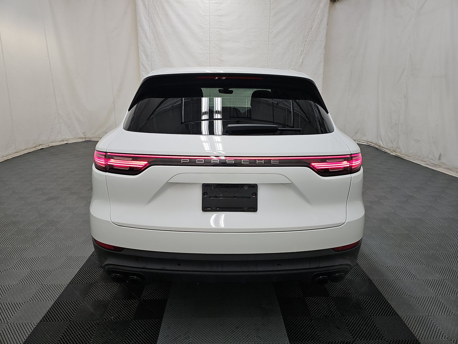 2023 Porsche Cayenne Platinum Edition AWD