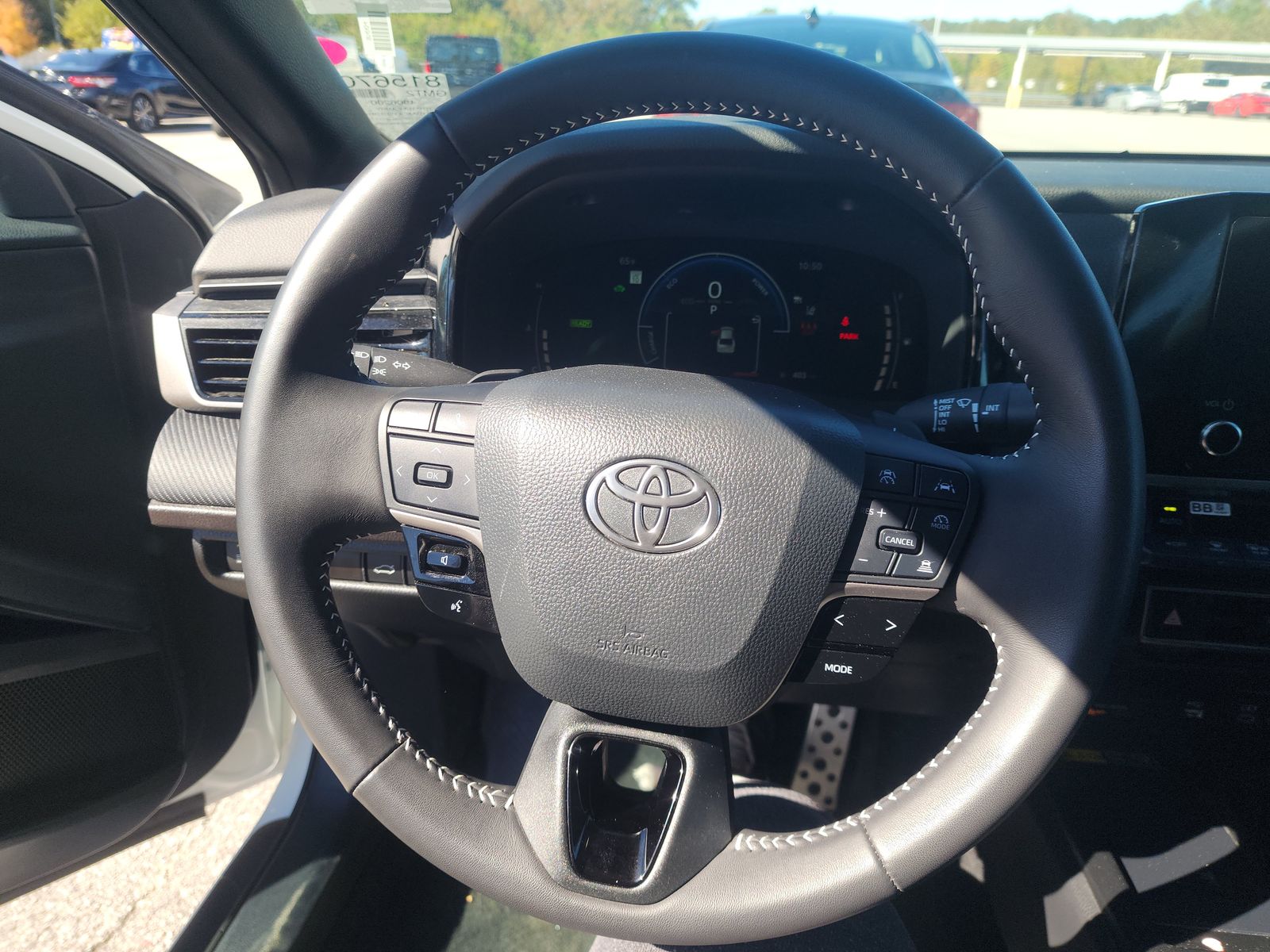 2025 Toyota Camry SE FWD