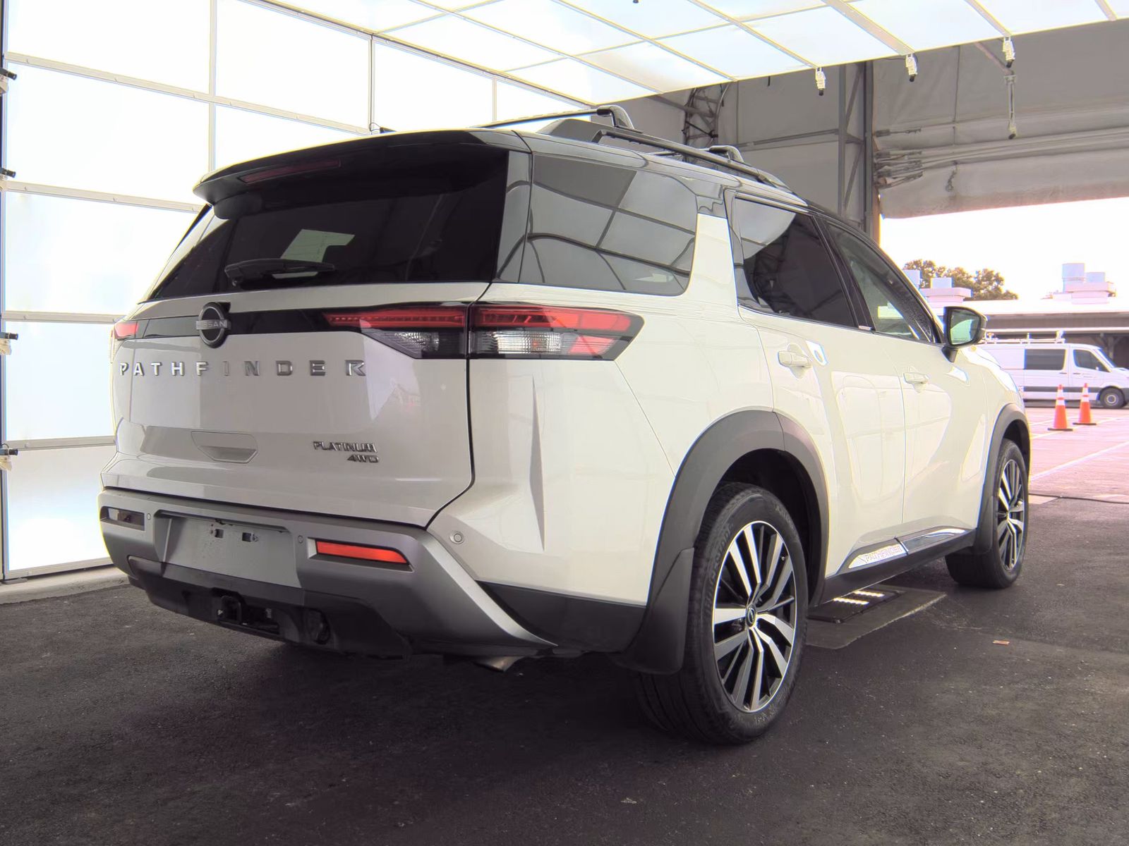 2023 Nissan Pathfinder Platinum AWD