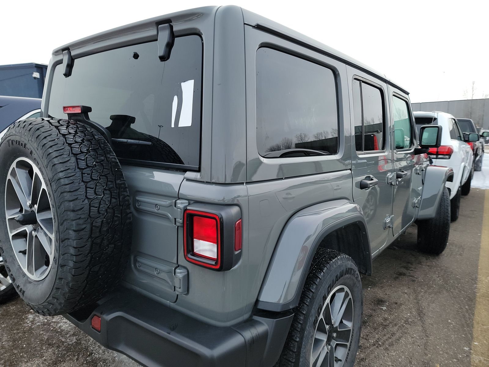 2023 Jeep Wrangler Sahara AWD