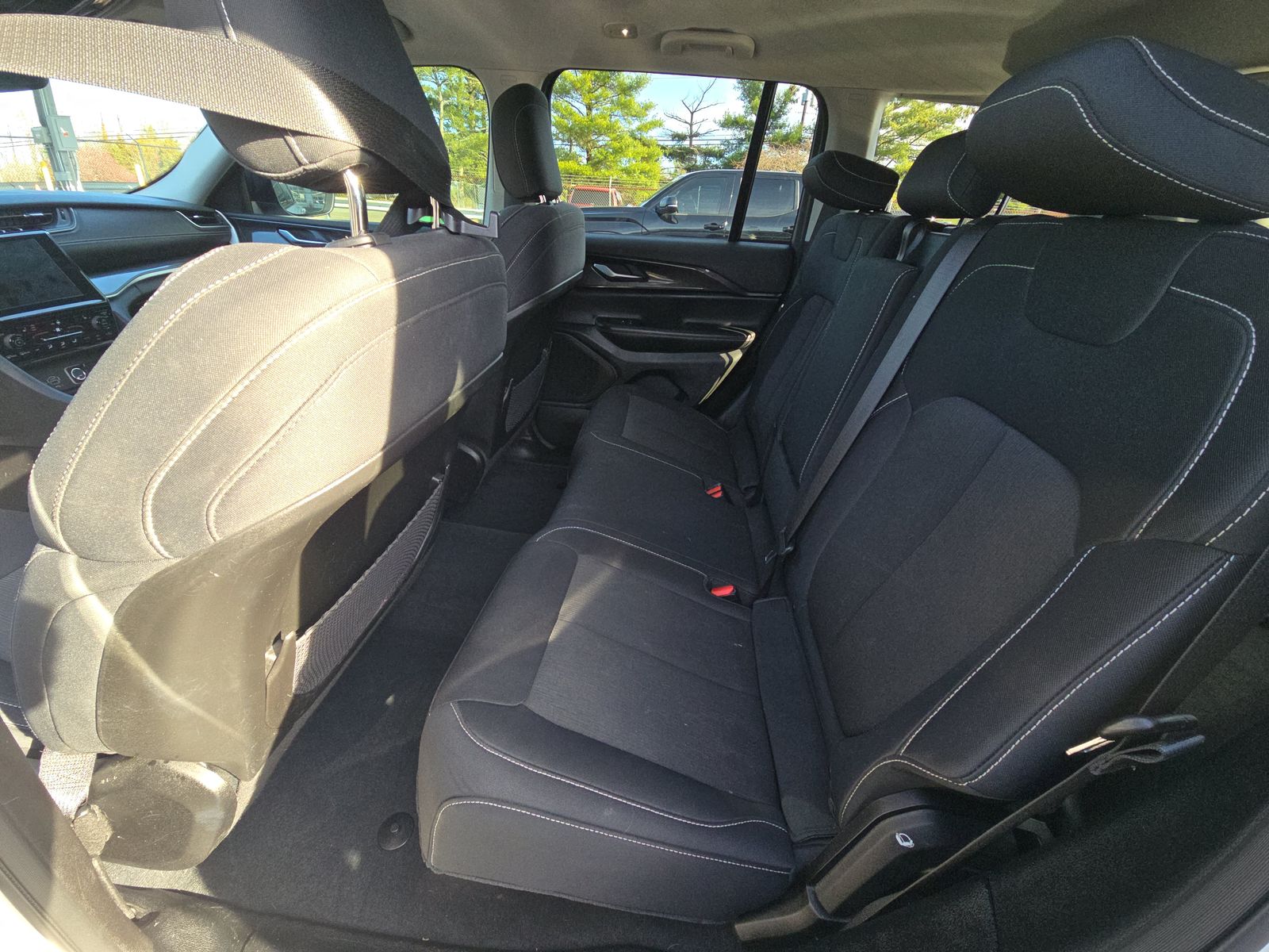 2023 Jeep Grand Cherokee Laredo AWD