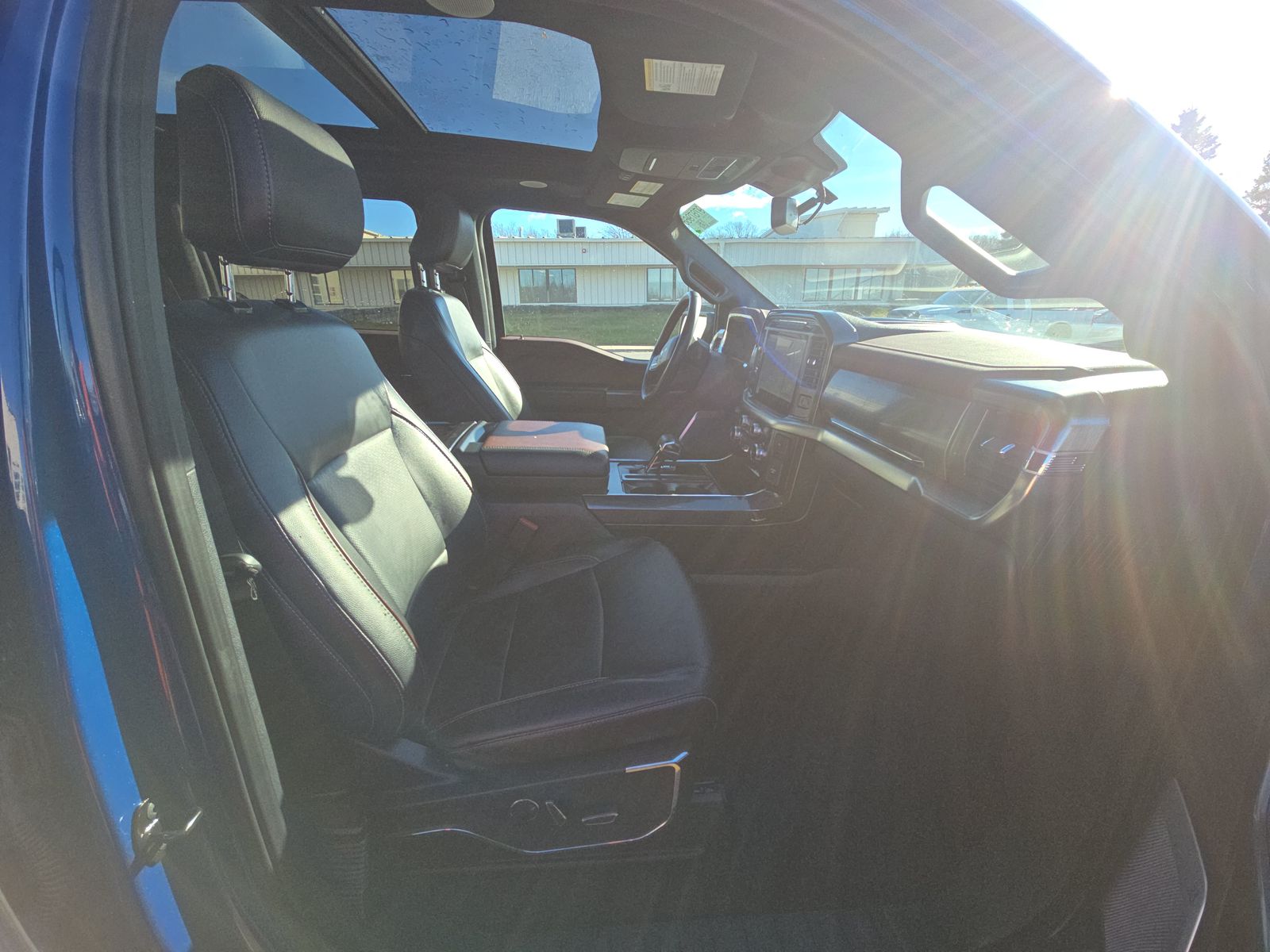 2023 Ford F-150 Lariat AWD