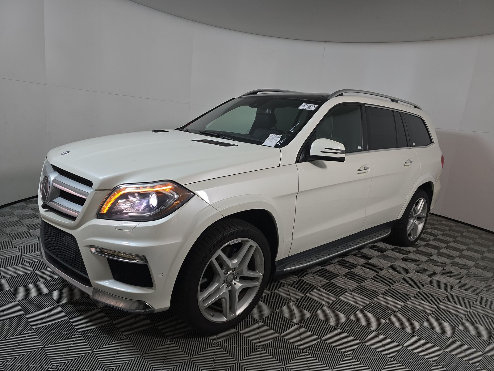 2015 Mercedes-Benz GL-Class GL 550 AWD