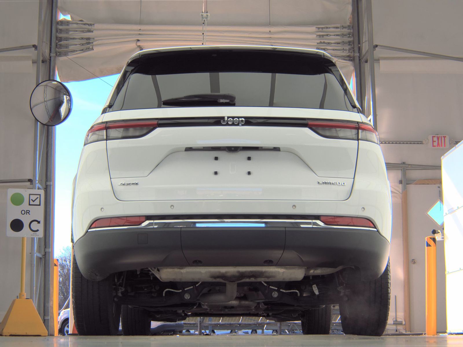 2023 Jeep Grand Cherokee Laredo AWD