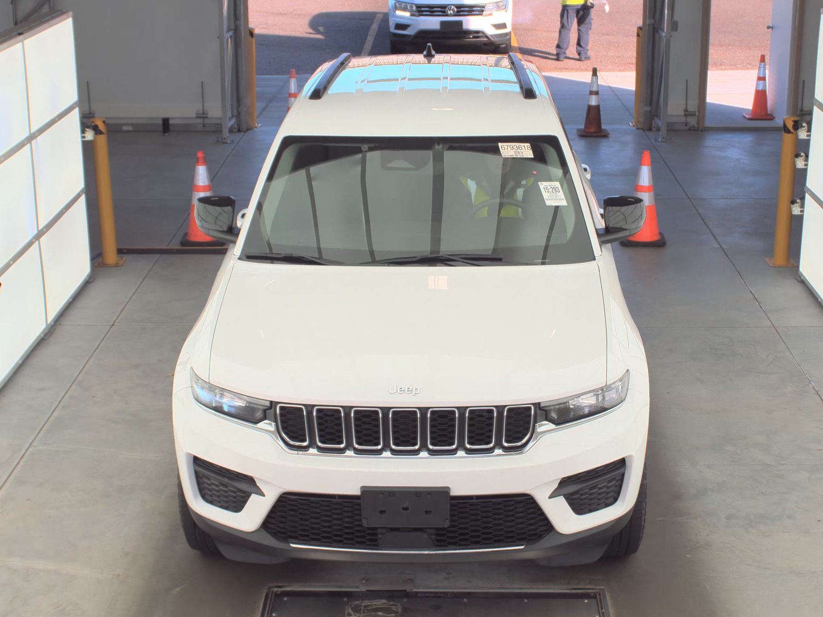 2023 Jeep Grand Cherokee Laredo AWD