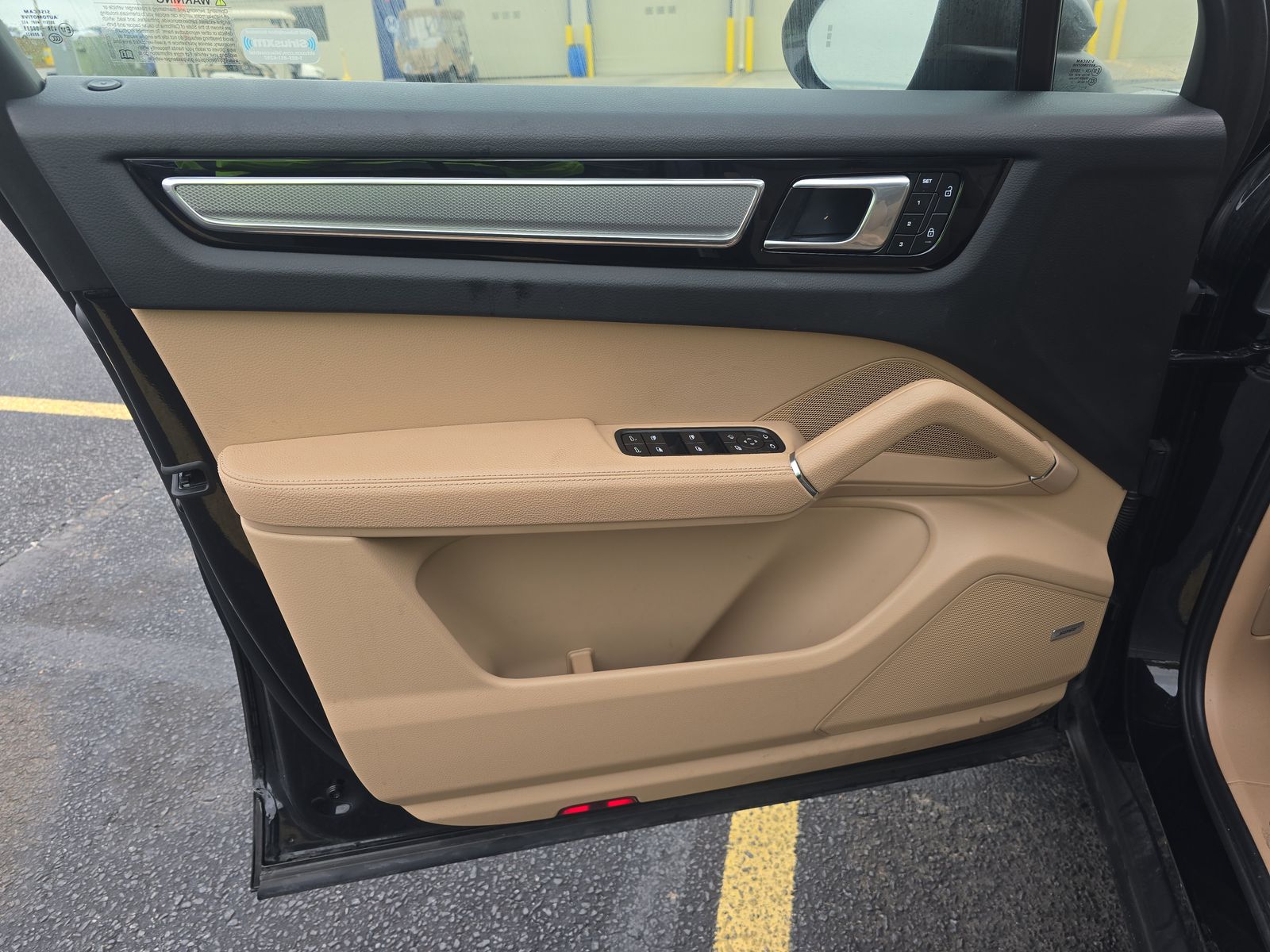 2023 Porsche Cayenne Platinum Edition AWD