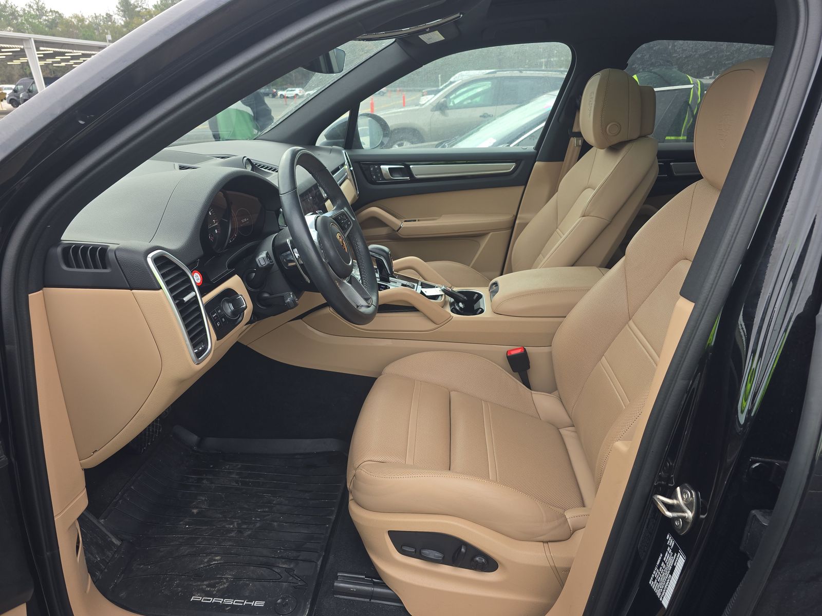 2023 Porsche Cayenne Platinum Edition AWD