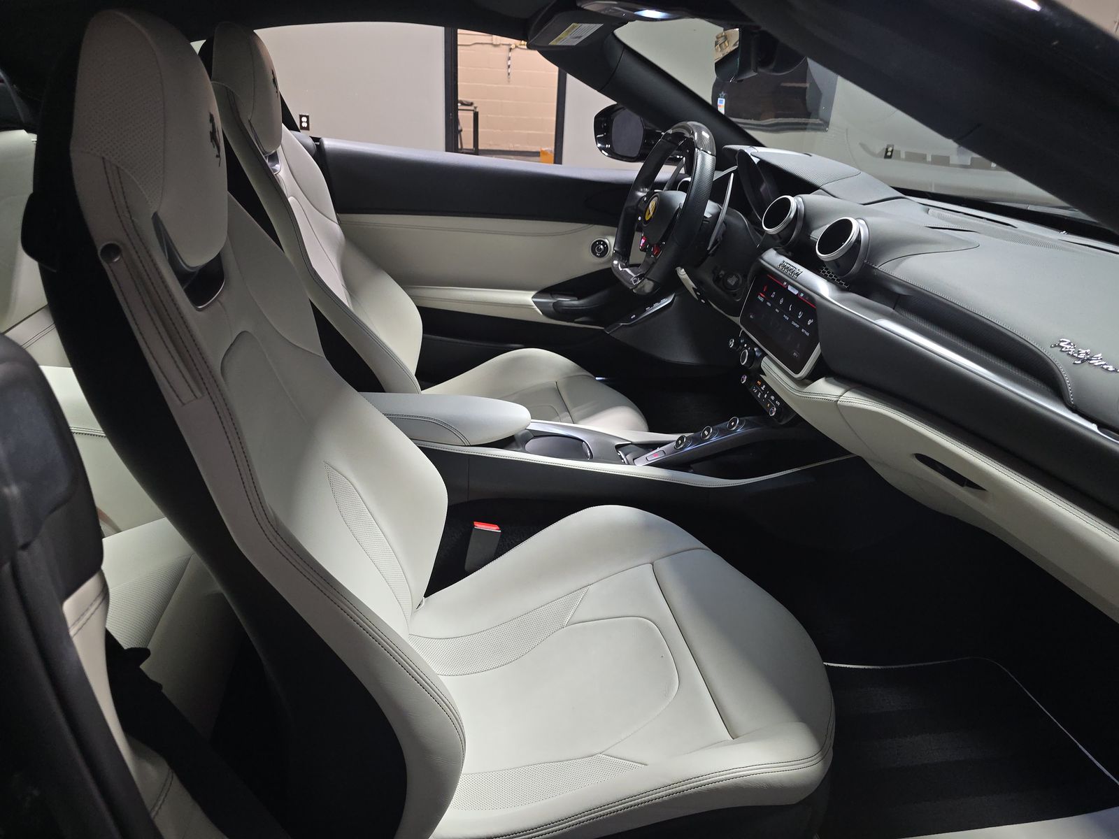 2020 Ferrari Portofino Base RWD