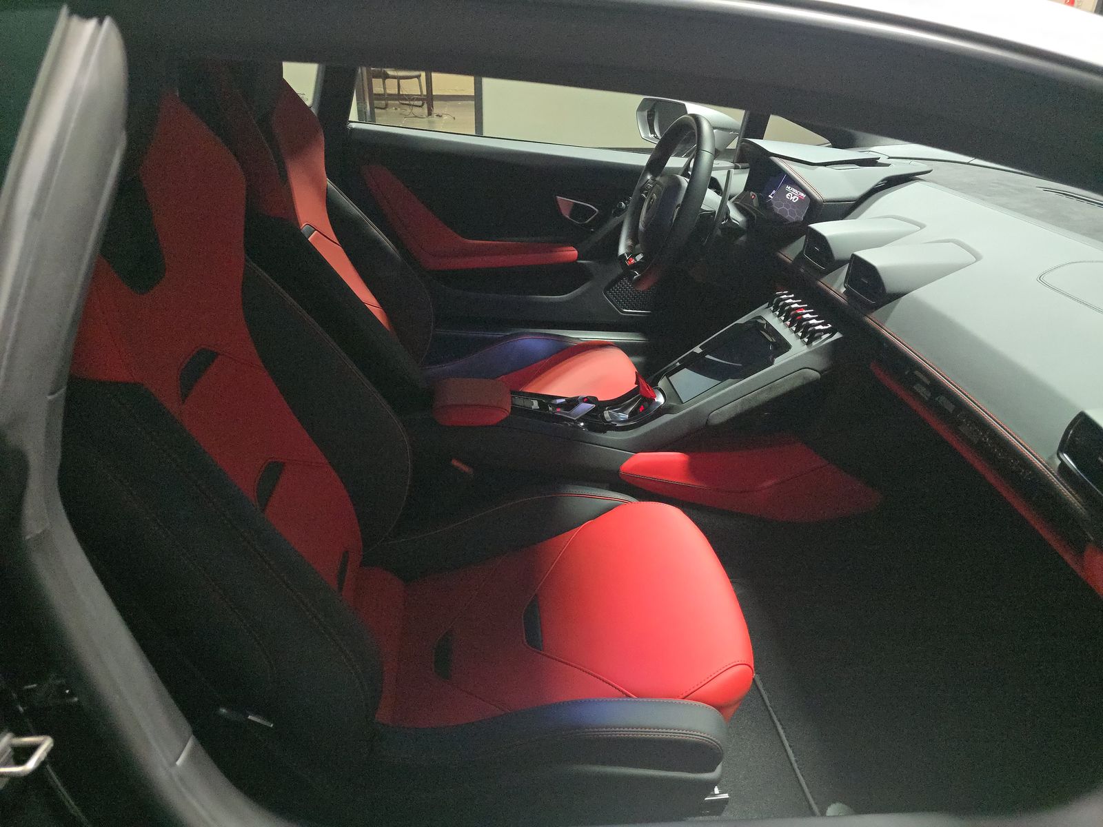 2023 Lamborghini Huracan EVO RWD