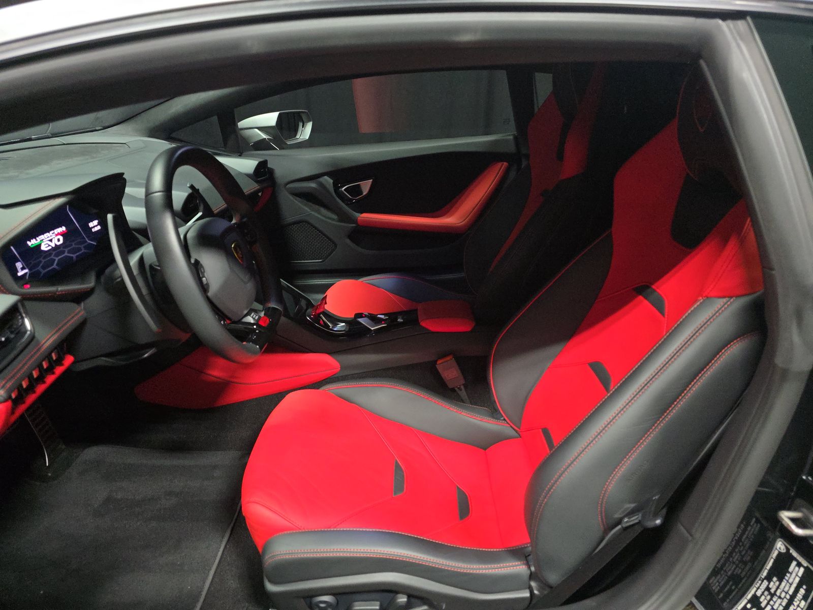 2023 Lamborghini Huracan EVO RWD