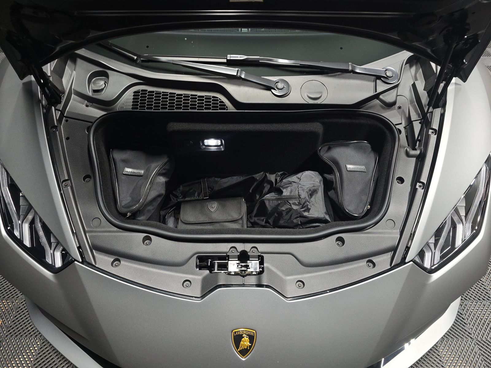 2023 Lamborghini Huracan EVO RWD