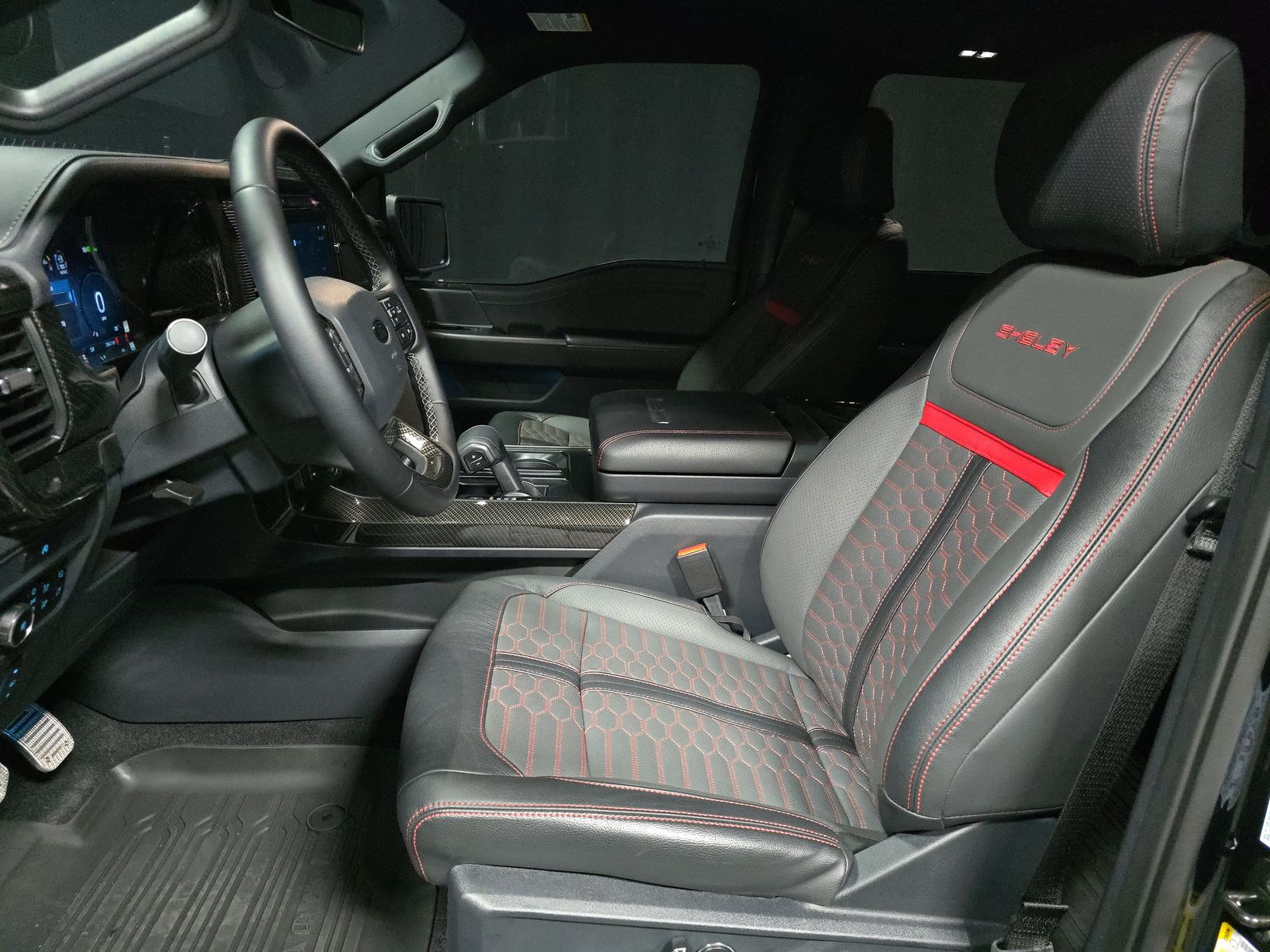 2025 Ford F-150 Lariat AWD