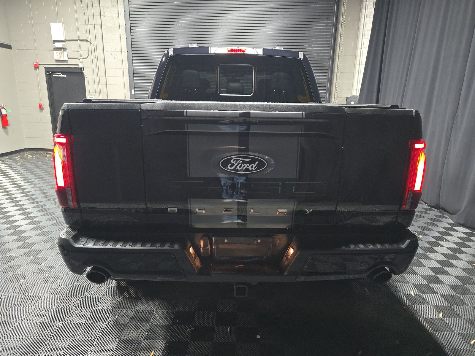 2025 Ford F-150 Lariat AWD