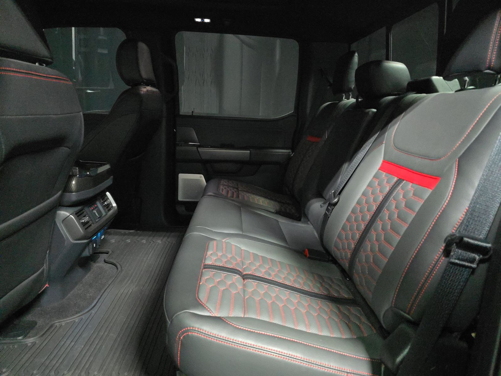 2025 Ford F-150 Lariat AWD