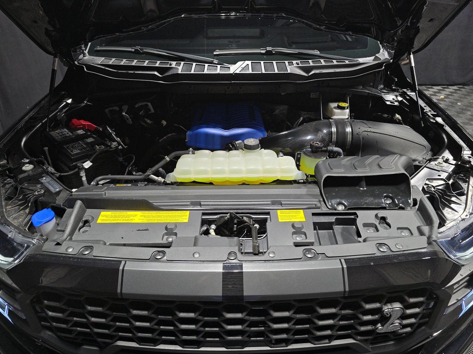 2025 Ford F-150 Lariat AWD