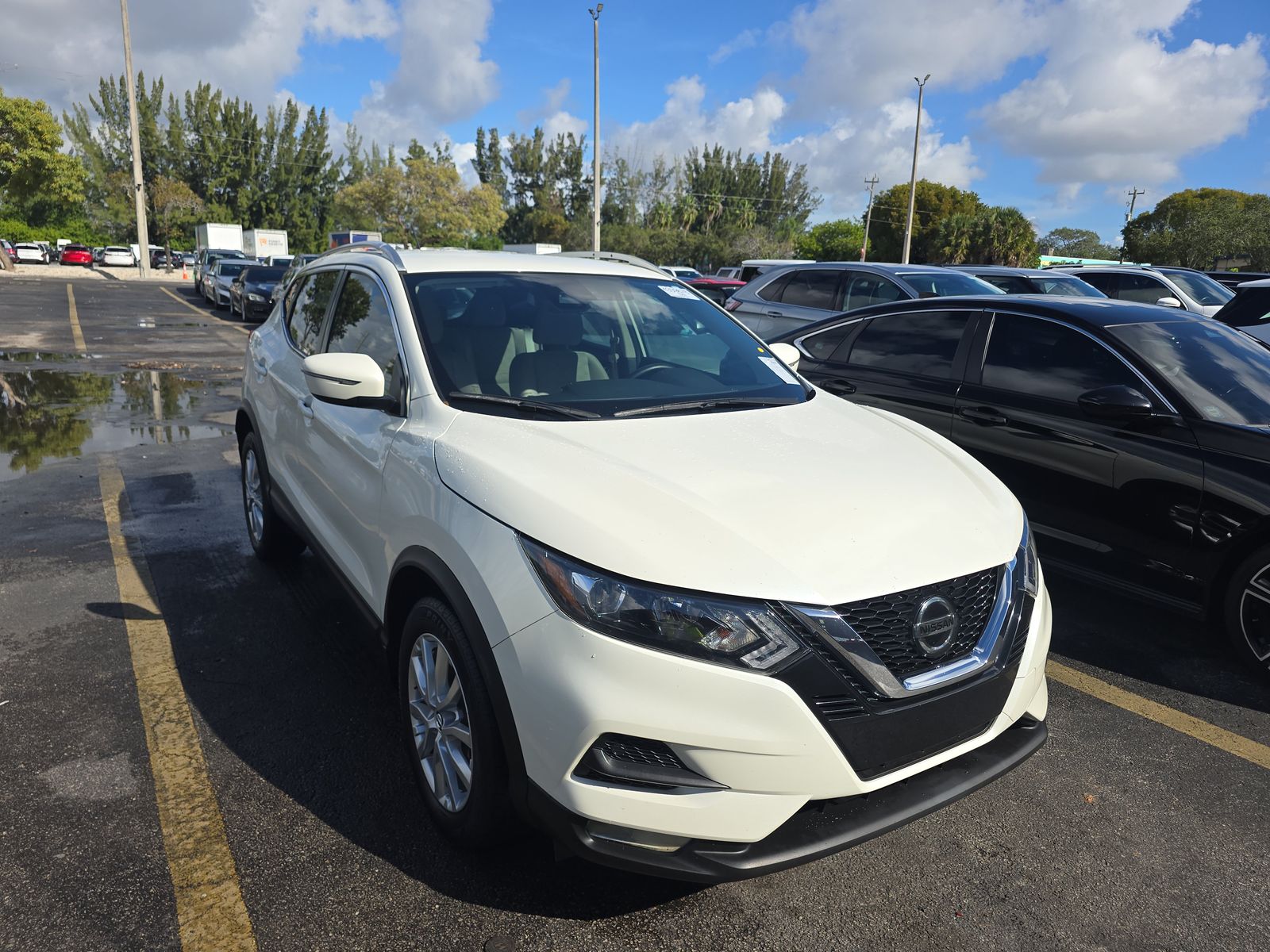 2021 Nissan Rogue Sport SV FWD