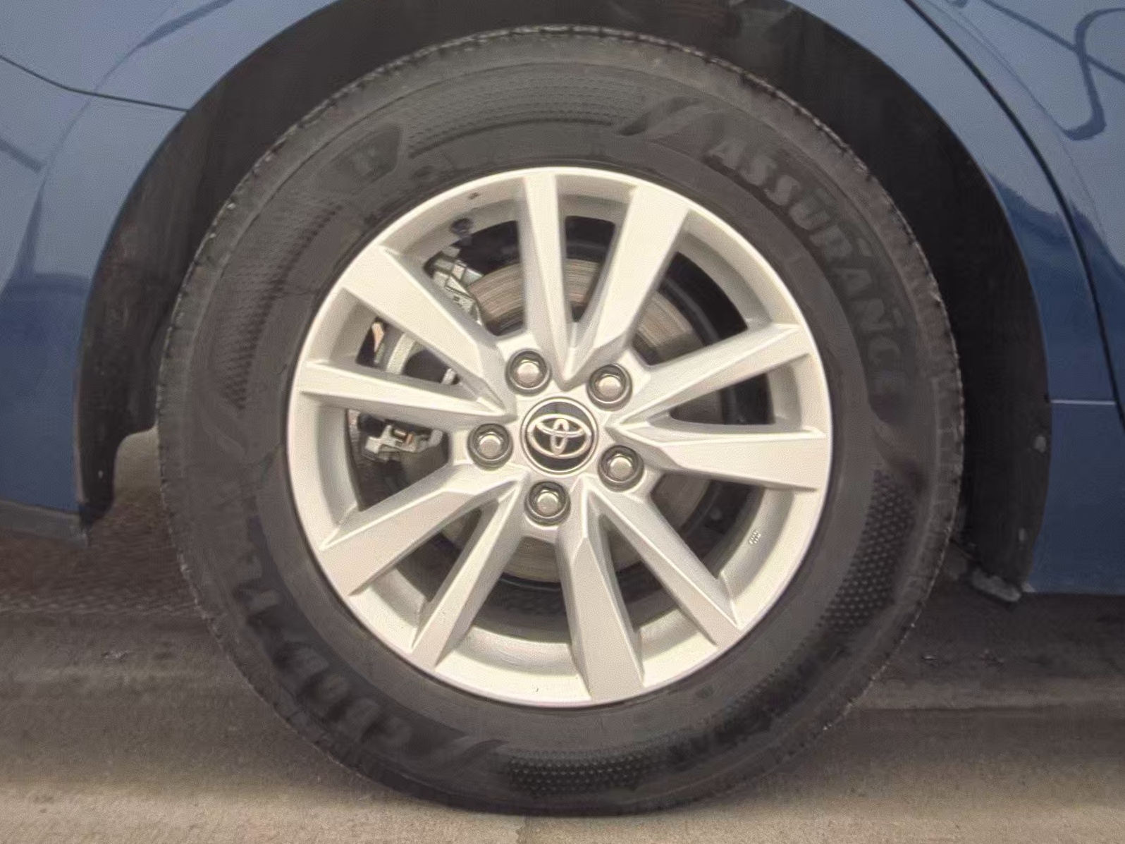 2025 Toyota Camry LE FWD