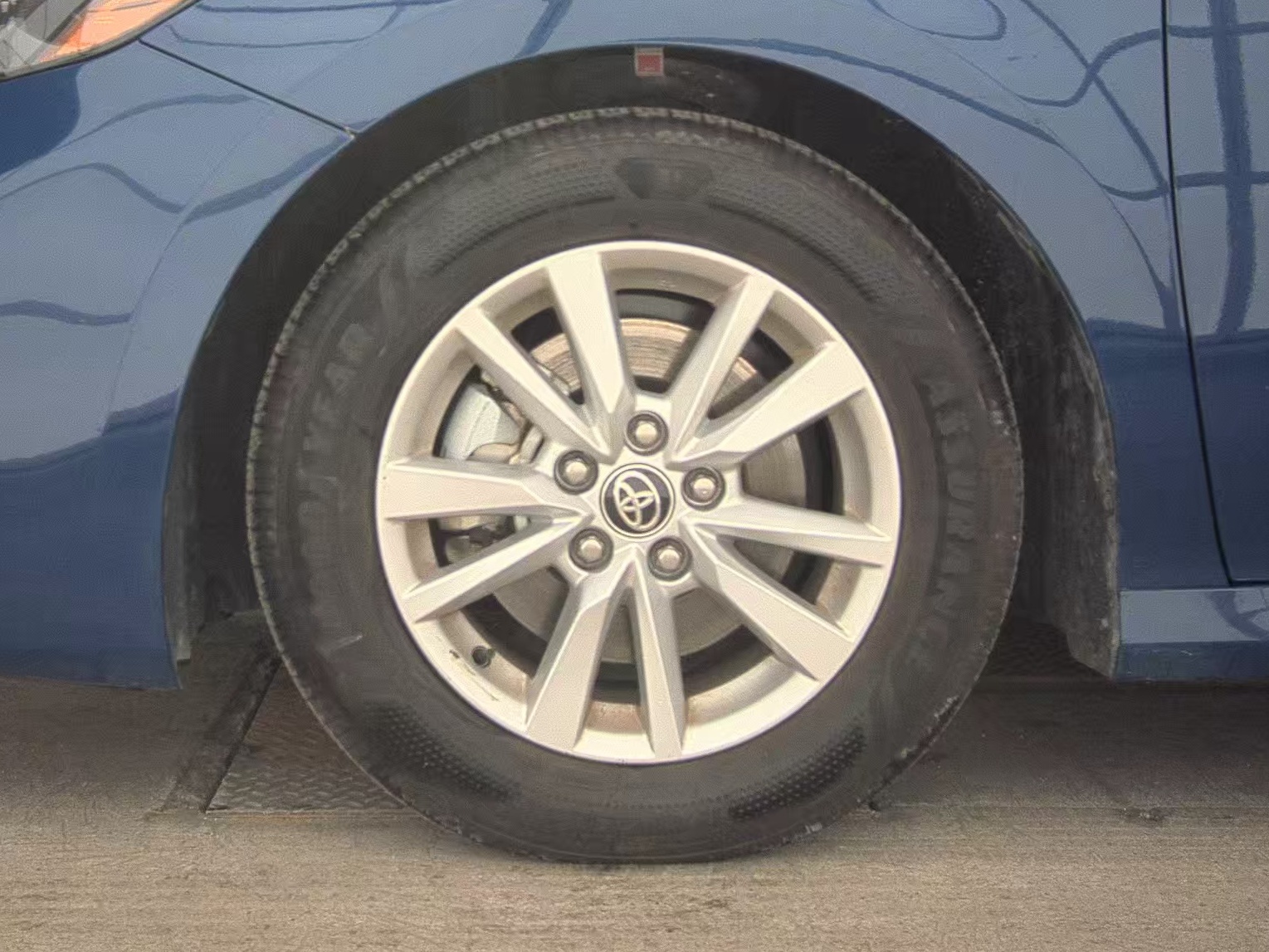 2025 Toyota Camry LE FWD