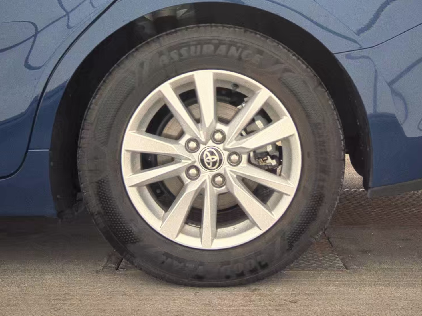 2025 Toyota Camry LE FWD