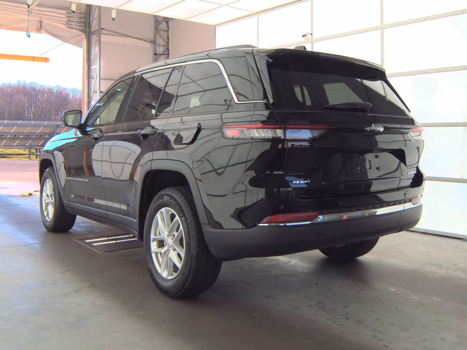 2023 Jeep Grand Cherokee Laredo AWD
