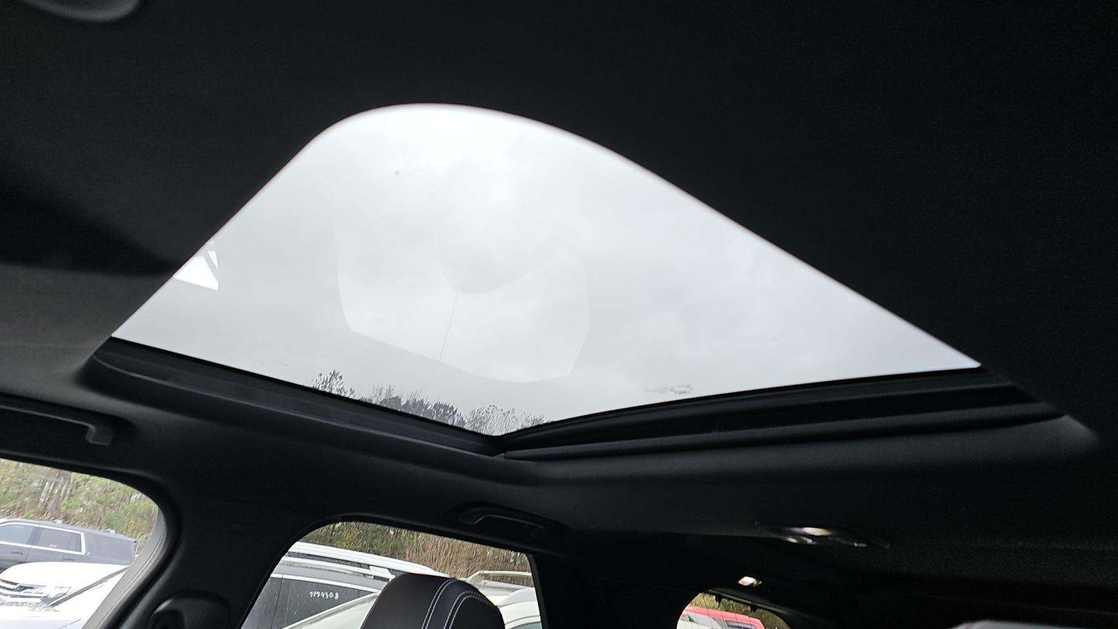 2023 Land Rover Discovery R-Dynamic S AWD