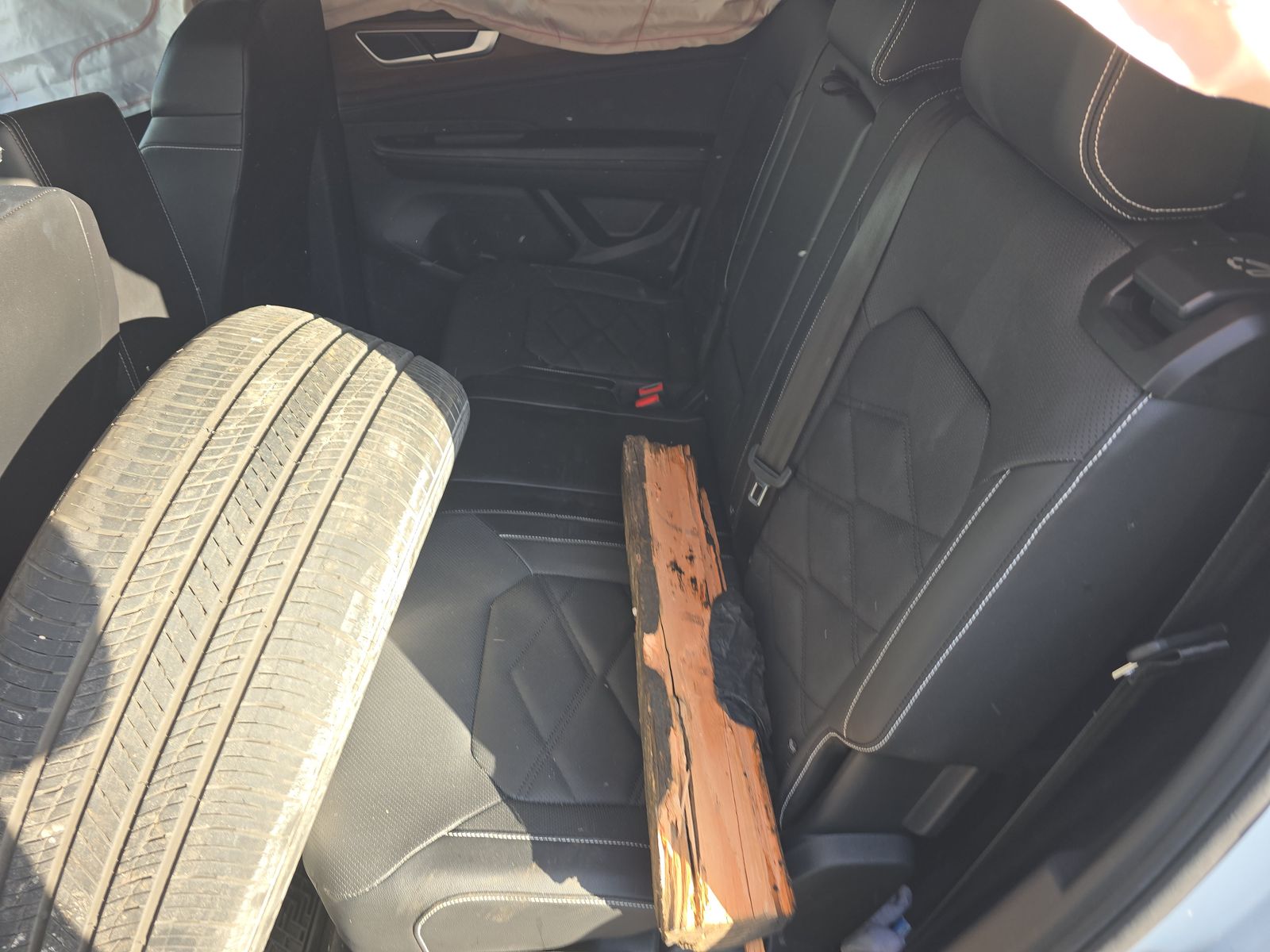 2024 Volkswagen Atlas 2.0T SE AWD