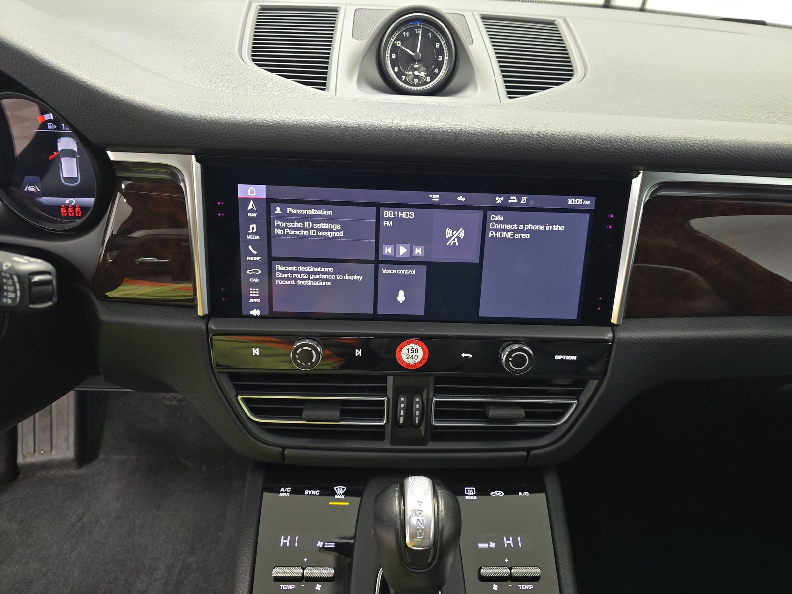 2024 Porsche Macan Base AWD