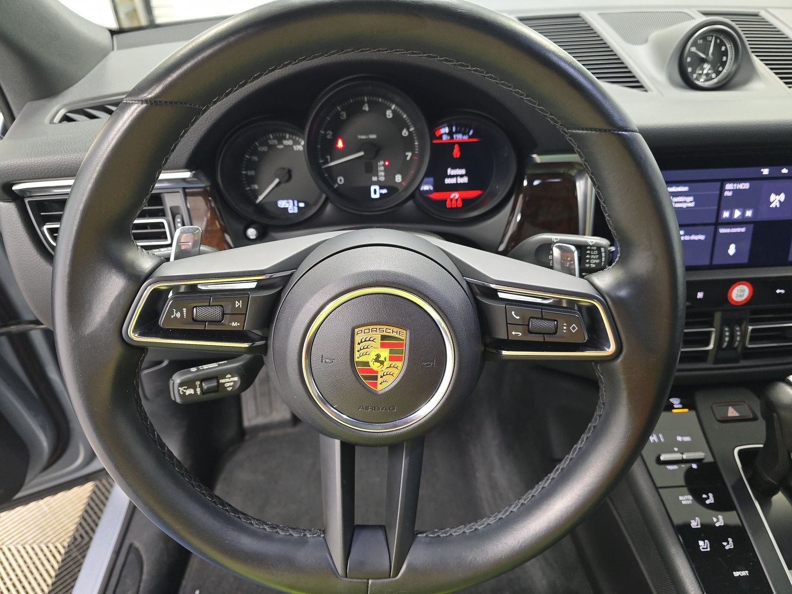 2024 Porsche Macan Base AWD