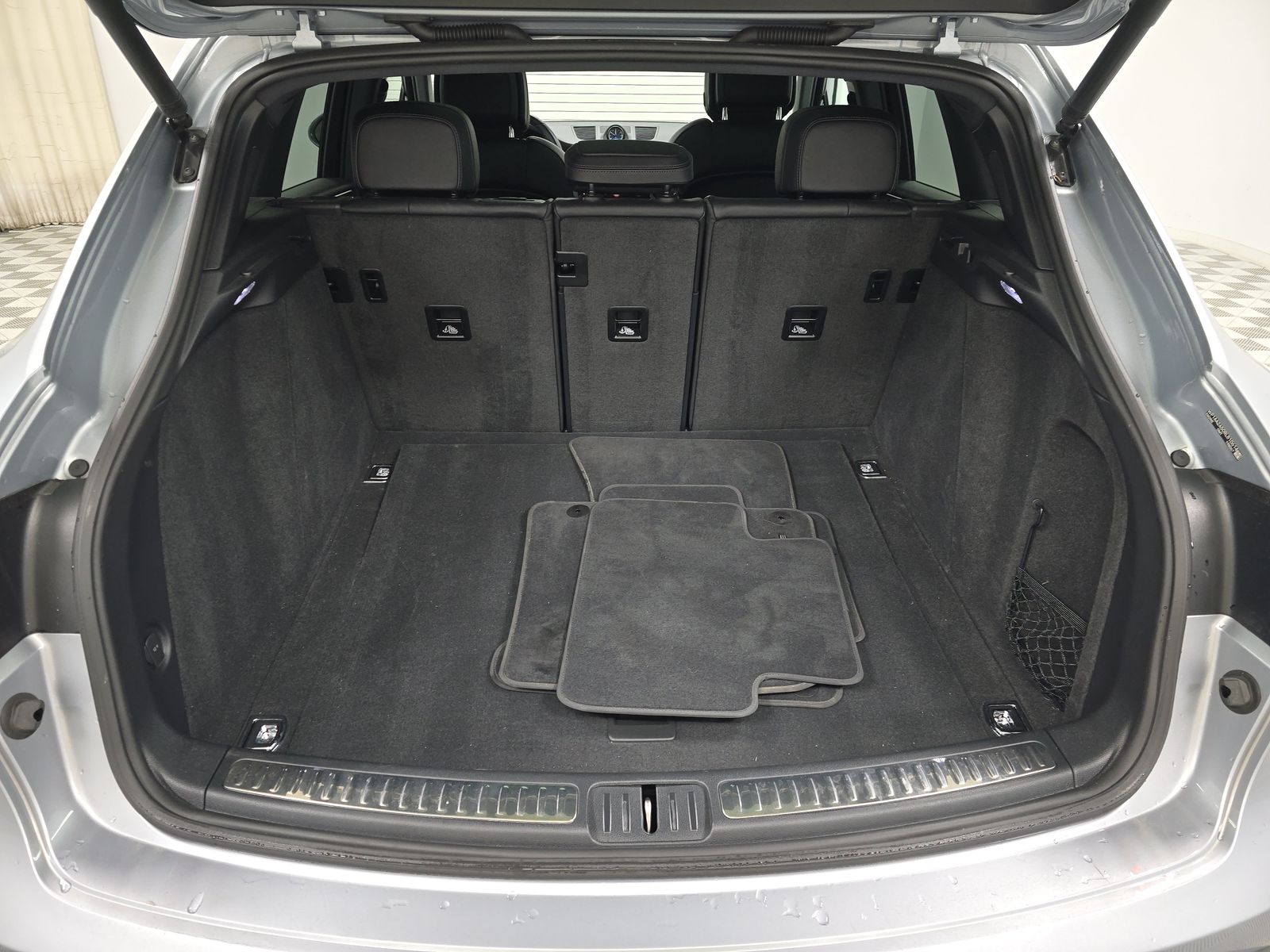 2024 Porsche Macan Base AWD