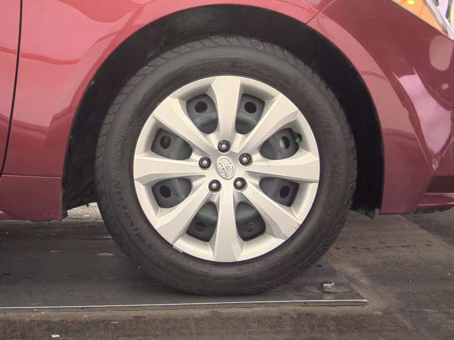 2025 Toyota Corolla Hybrid LE FWD