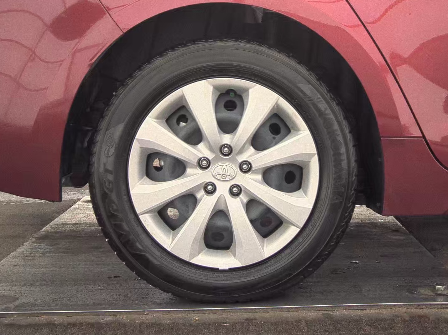 2025 Toyota Corolla Hybrid LE FWD