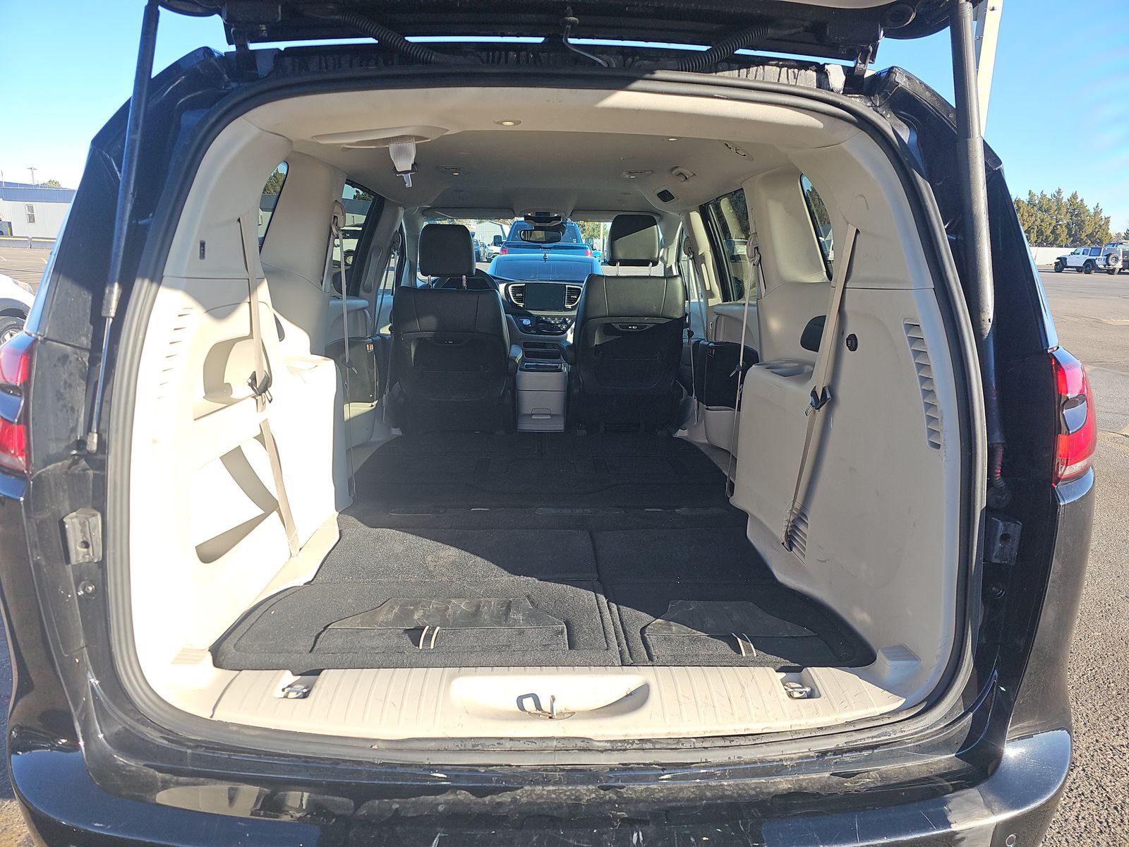 2024 Chrysler Pacifica Touring L FWD