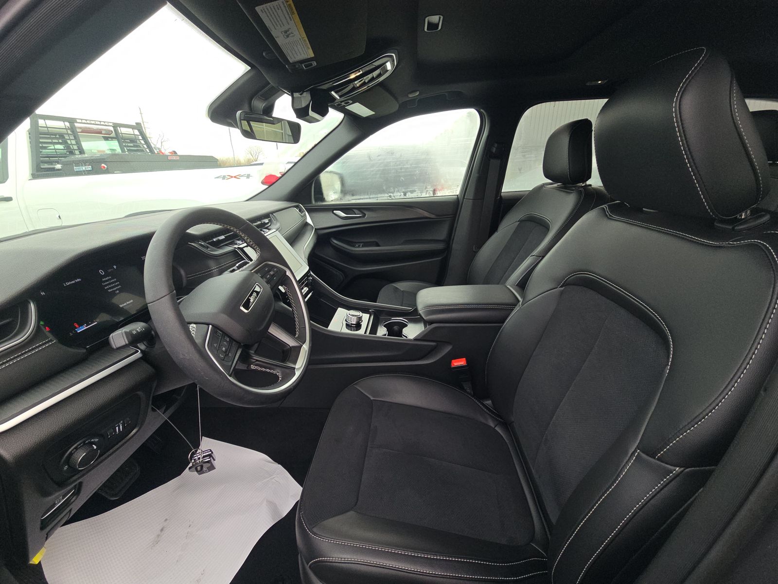 2025 Jeep Grand Cherokee Altitude AWD