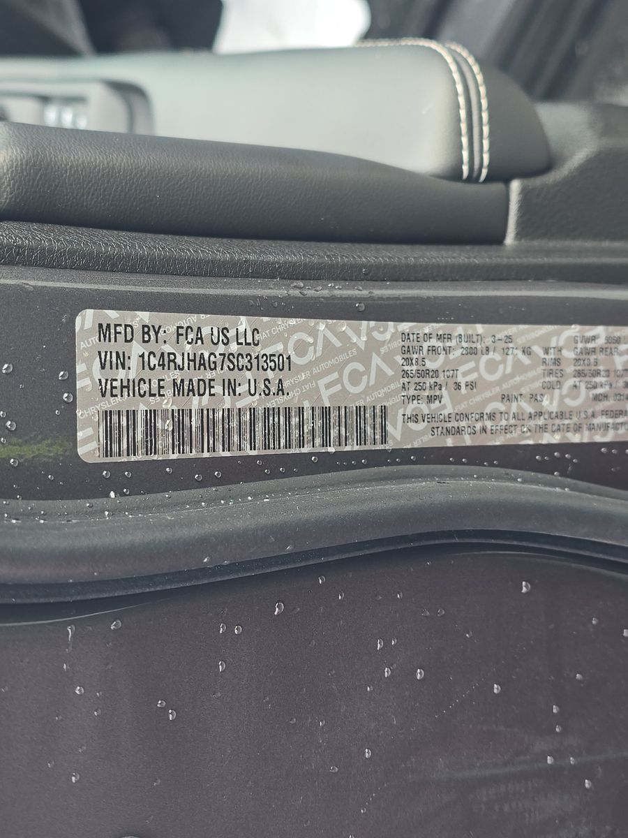 2025 Jeep Grand Cherokee Altitude AWD