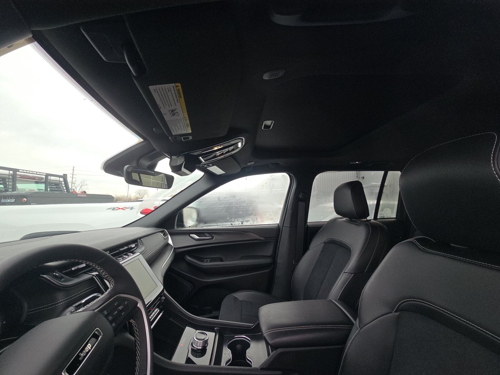 2025 Jeep Grand Cherokee Altitude AWD