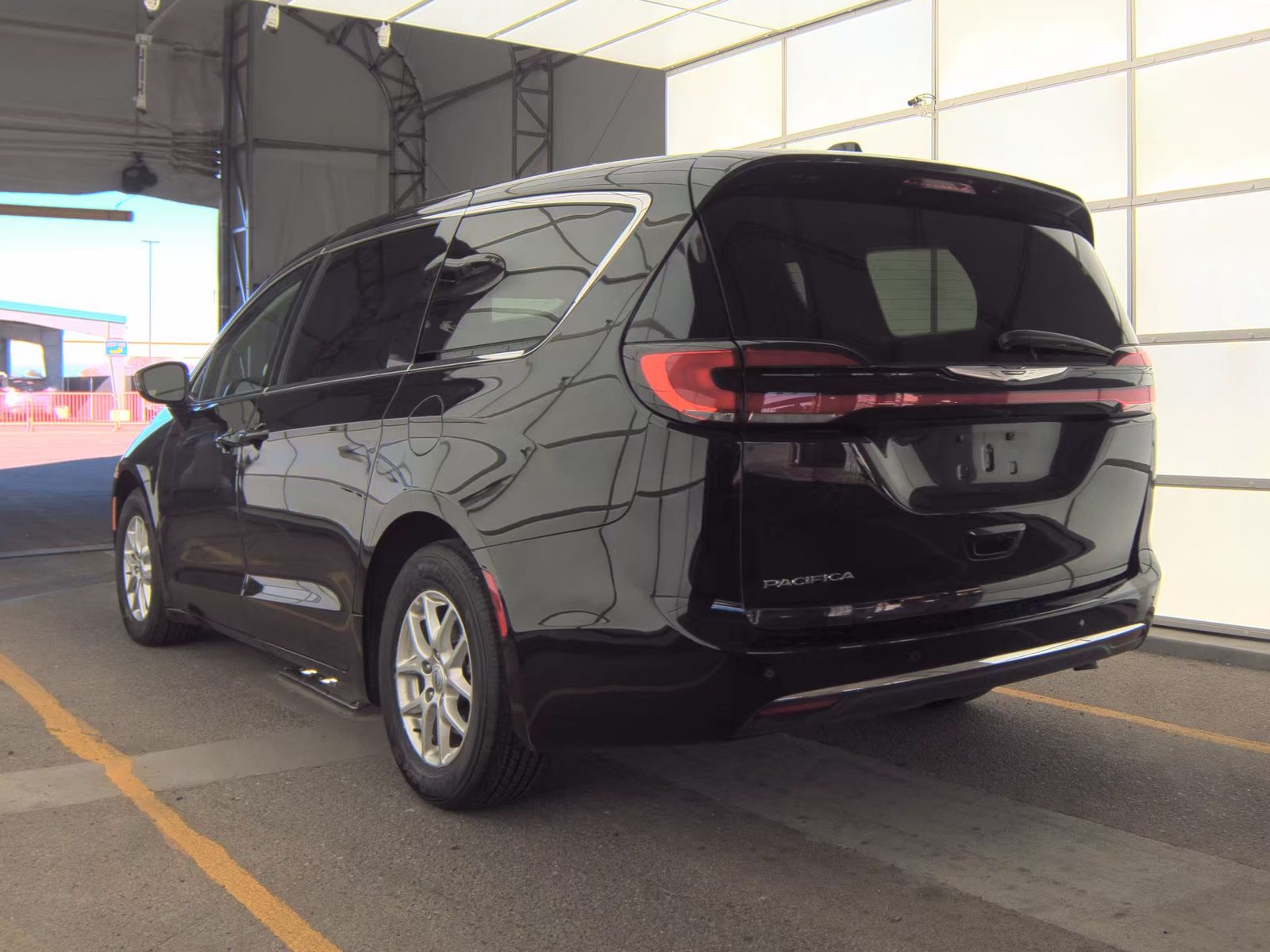 2024 Chrysler Pacifica Touring L FWD
