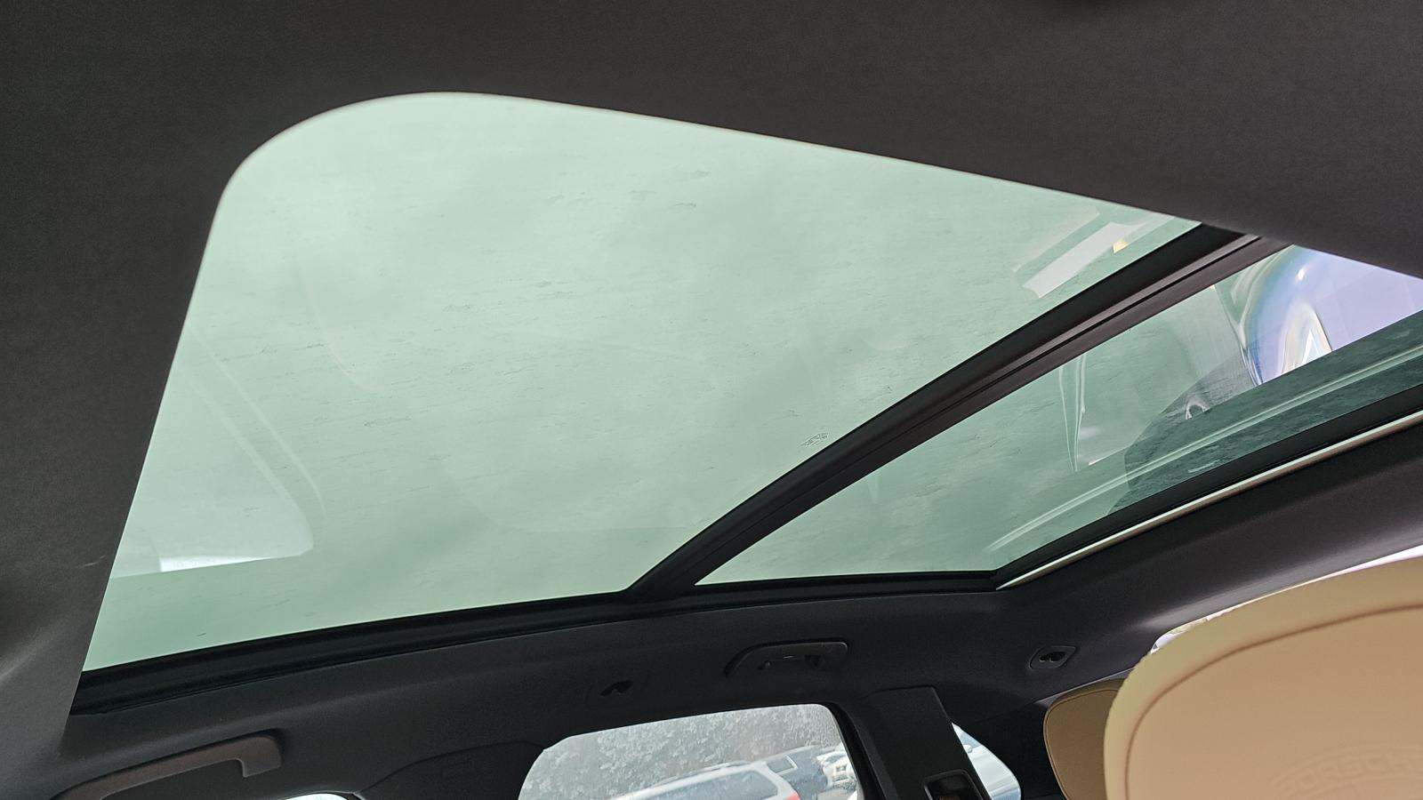 2023 Porsche Cayenne Platinum Edition AWD