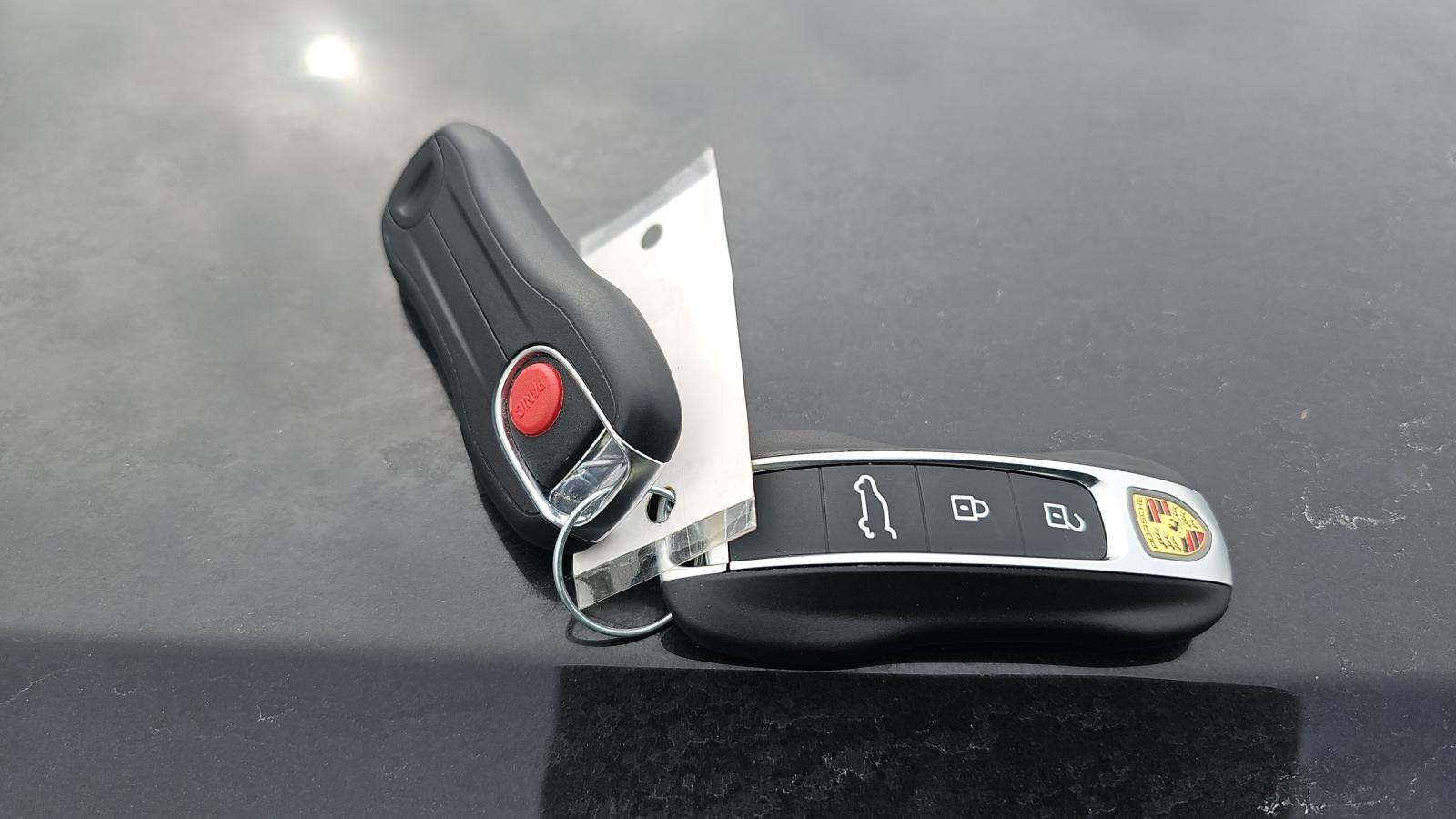 2023 Porsche Cayenne Platinum Edition AWD