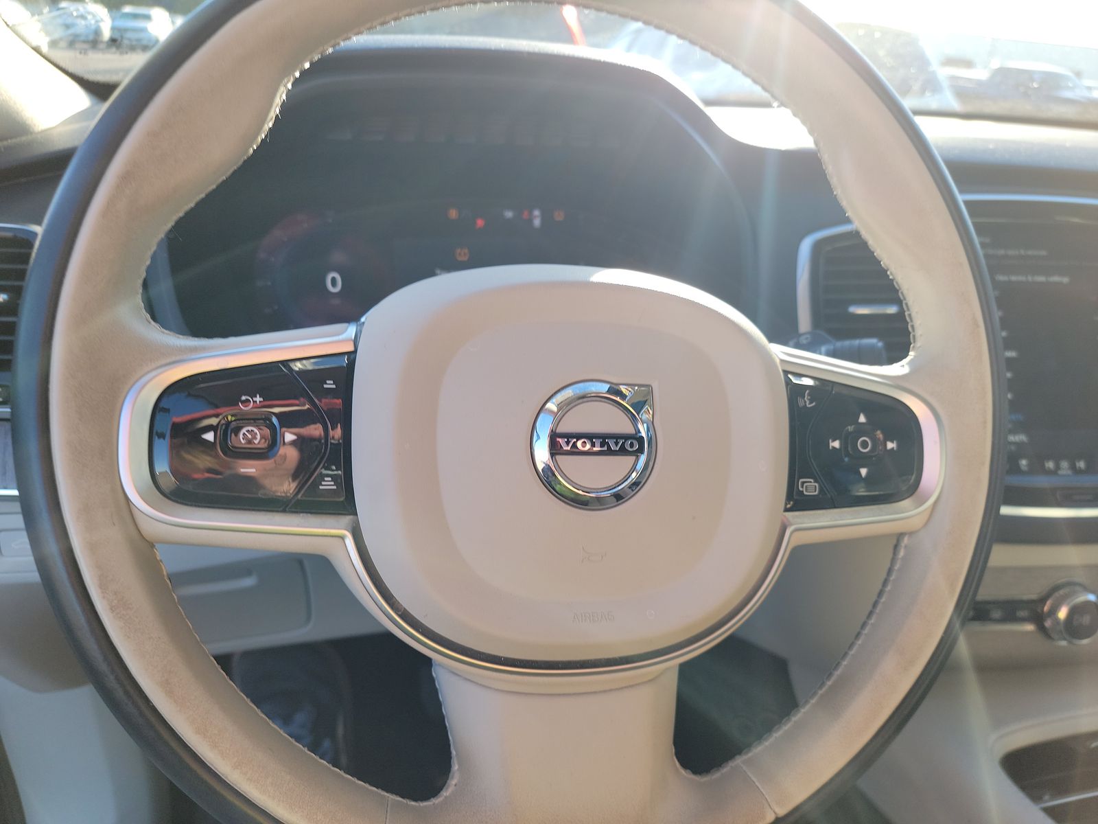 2024 Volvo XC90 B6 Plus AWD