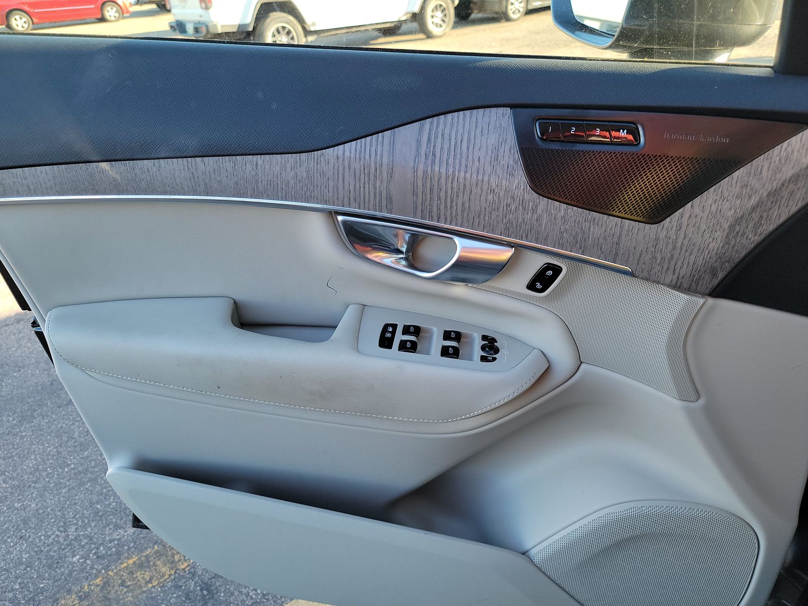 2024 Volvo XC90 B6 Plus AWD