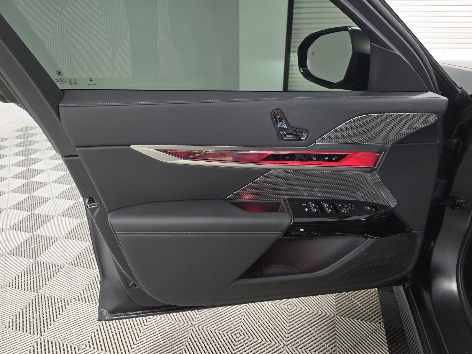 2025 BMW 7 Series 740i RWD