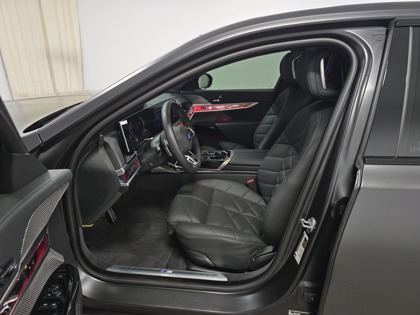 2025 BMW 7 Series 740i RWD