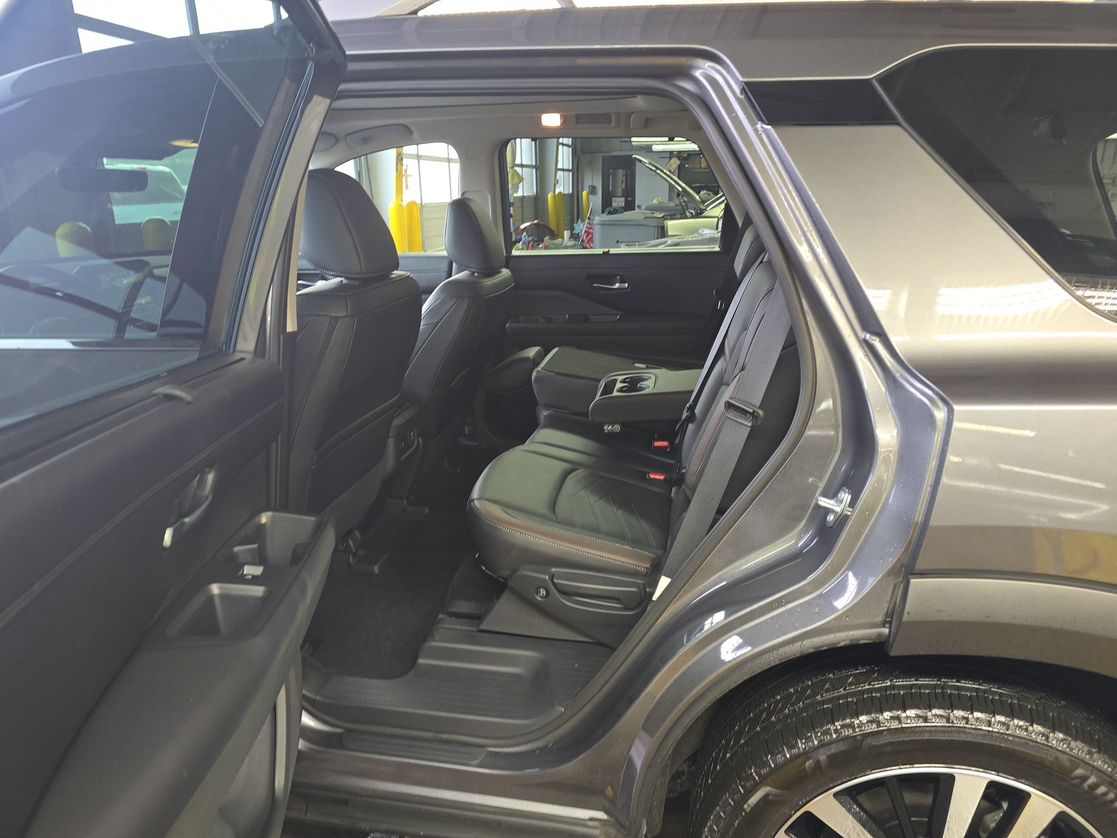 2024 Nissan Pathfinder Platinum AWD