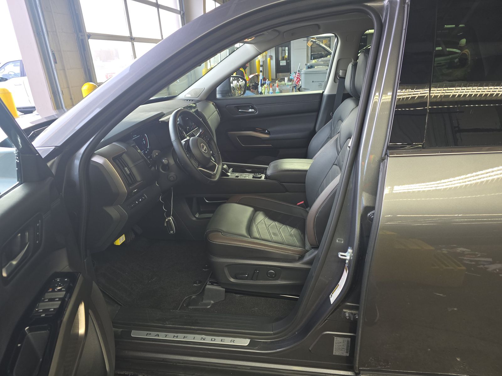 2024 Nissan Pathfinder Platinum AWD