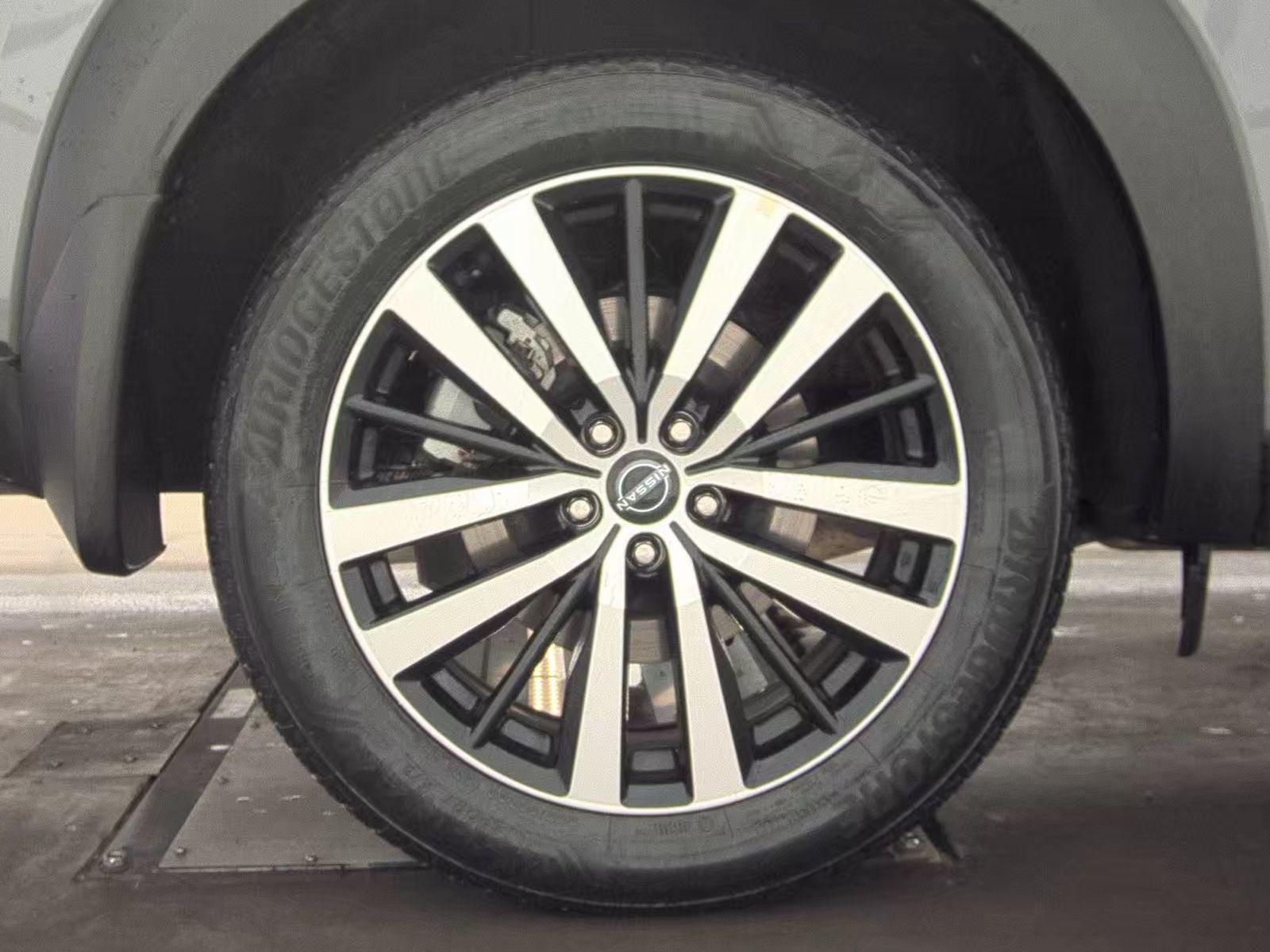 2024 Nissan Pathfinder Platinum AWD