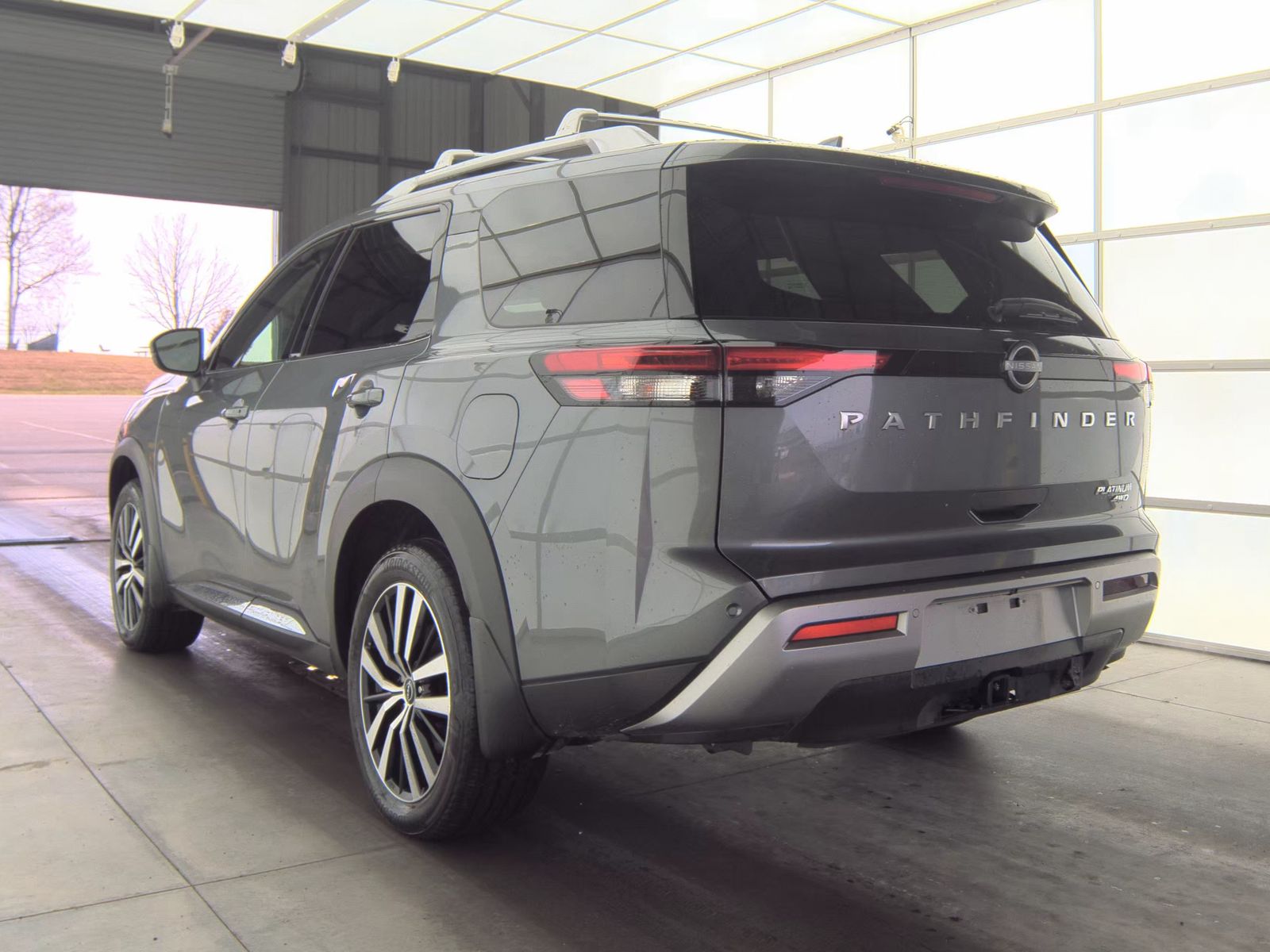 2024 Nissan Pathfinder Platinum AWD