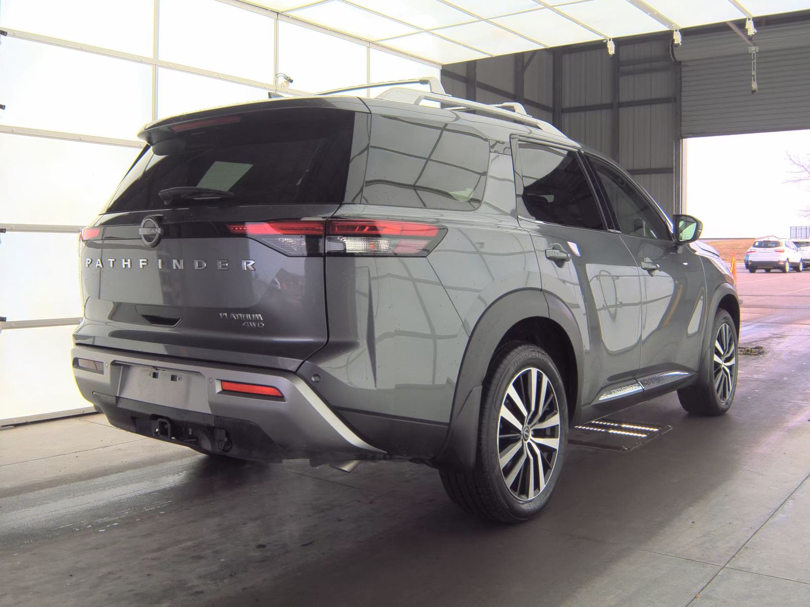 2024 Nissan Pathfinder Platinum AWD